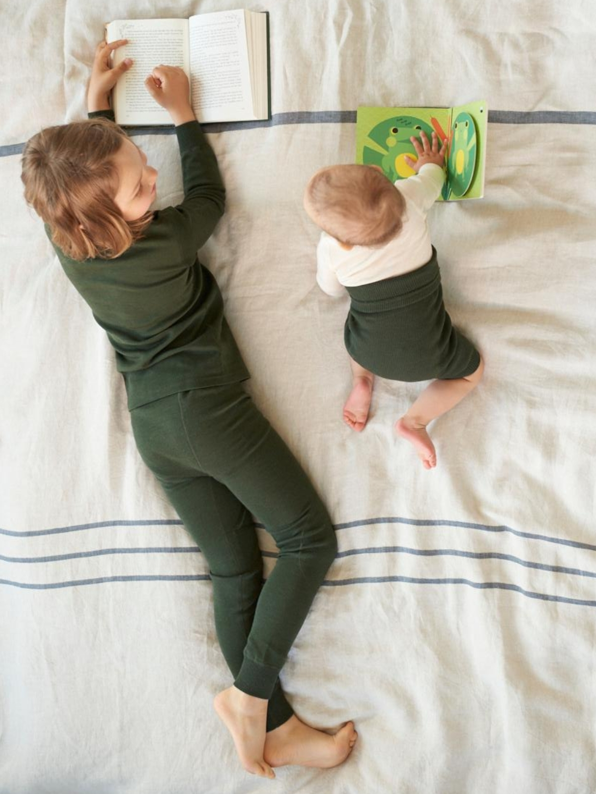 Ruskovilla's organic merino wool pants for children in green